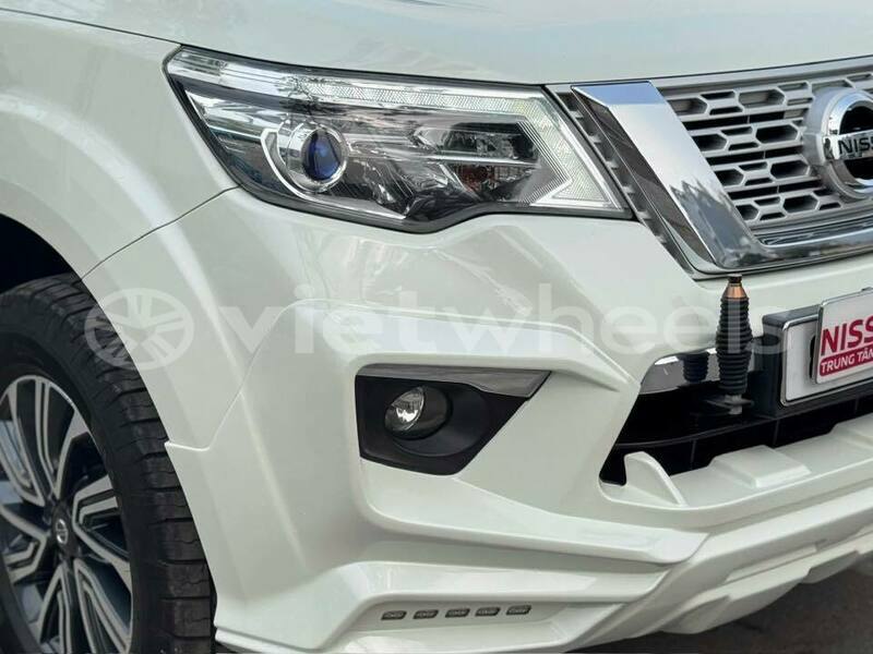 Big with watermark nissan terra tinh lam gjong gjam rong 37238