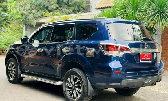 Buy Used Nissan TERRA Car Buy Used Nissan TERRA Car