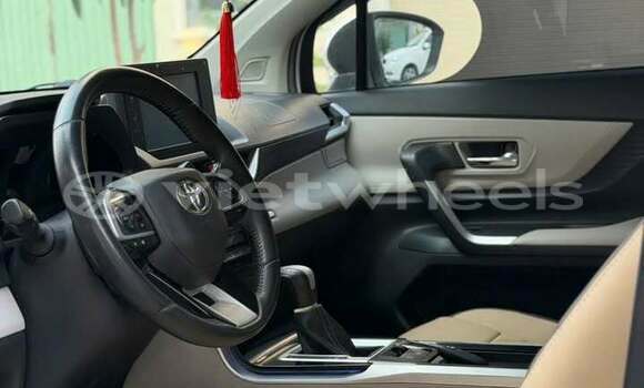 Buy Used Toyota VELOZ Car Buy Used Toyota VELOZ Car