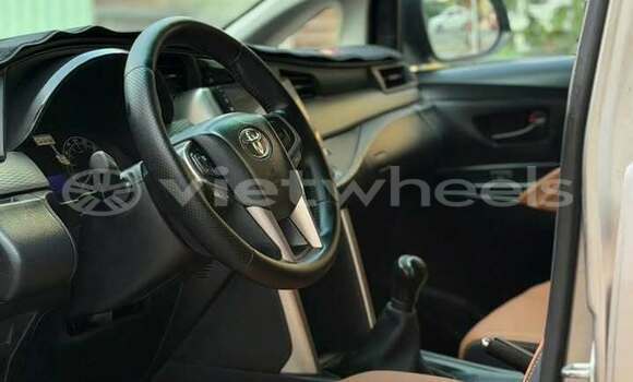 Buy Used Toyota Innova Car Buy Used Toyota Innova Car