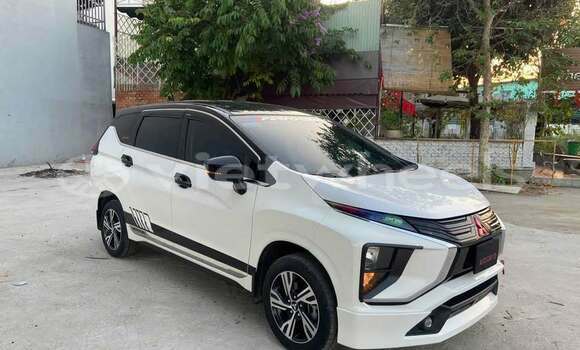 Buy Used Mitsubishi Xpander Car