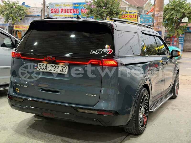 Big with watermark kia carnival hanoi saigon 37265
