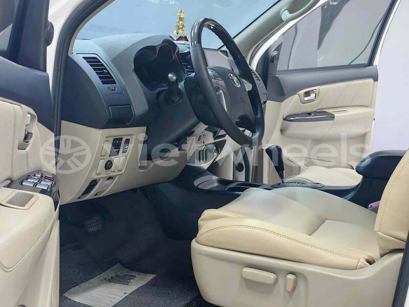 Big with watermark toyota fortuner hanoi saigon 37274