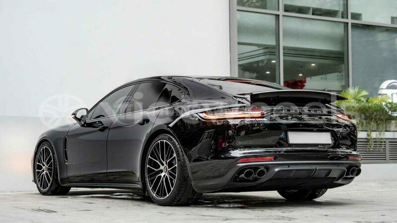 Big with watermark porsche panamera tinh lam gjong gjam rong 37281