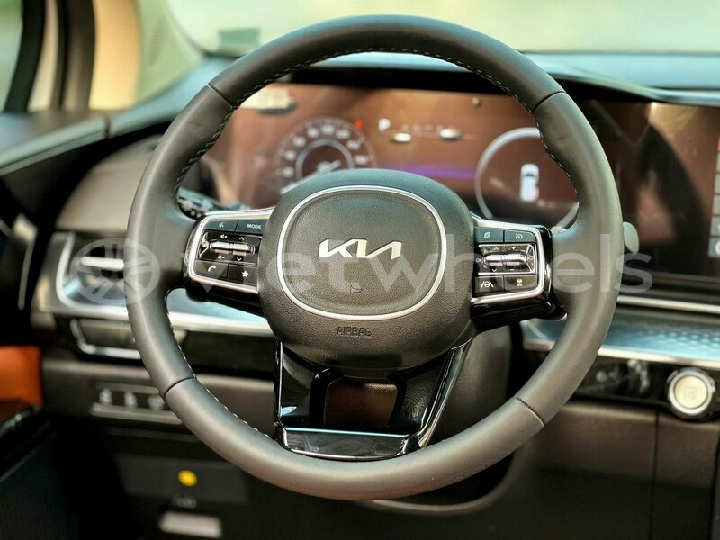 Big with watermark kia carnival tinh lam gjong gjam rong 37306