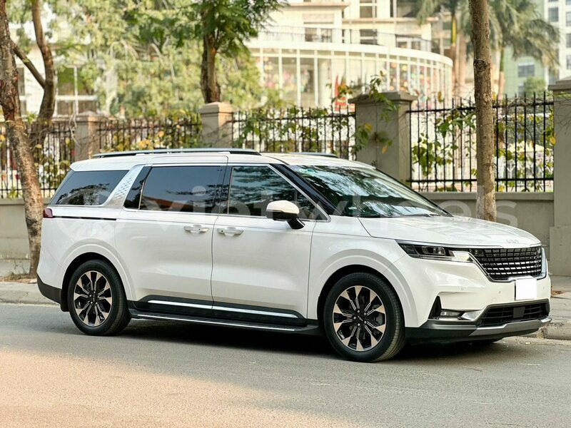 Big with watermark kia carnival tinh lam gjong gjam rong 37306