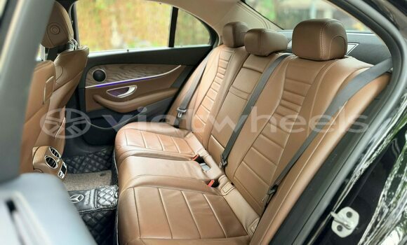 Mua Đã sử dụng Mercedes Benz E-Class Xe ô tô Mua Đã sử dụng Mercedes Benz E-Class Xe ô tô