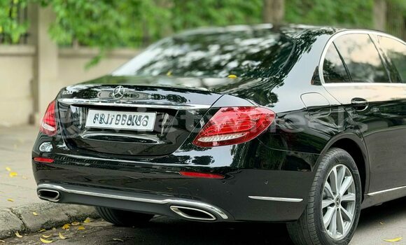 Mua Đã sử dụng Mercedes Benz E-Class Xe ô tô Mua Đã sử dụng Mercedes Benz E-Class Xe ô tô