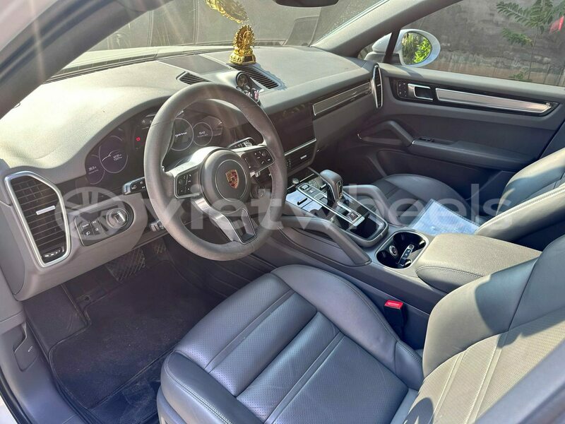 Big with watermark porsche cayenne thanh pho can tho cai rang 37312