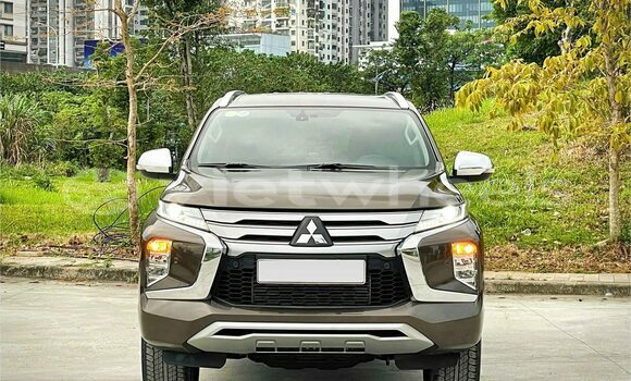Mua Đã sử dụng Mitsubishi Pajero Xe ô tô Mua Đã sử dụng Mitsubishi Pajero Xe ô tô