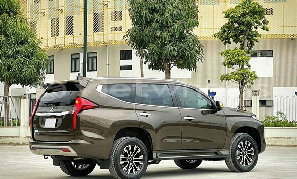 Mua Đã sử dụng Mitsubishi Pajero Xe ô tô Mua Đã sử dụng Mitsubishi Pajero Xe ô tô
