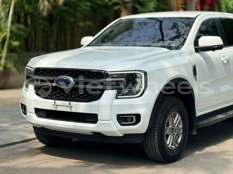 Big with watermark ford ranger tinh lam gjong gjam rong 37334