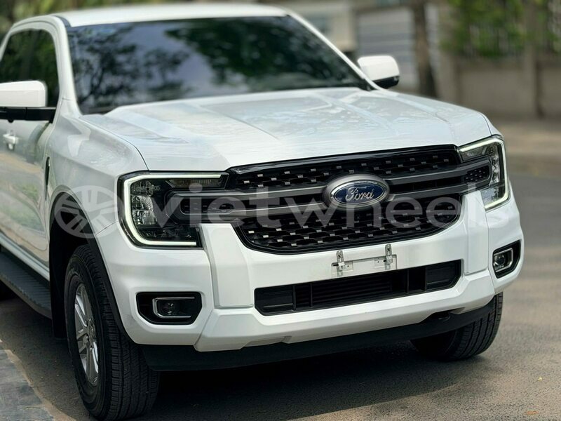 Big with watermark ford ranger tinh lam gjong gjam rong 37334