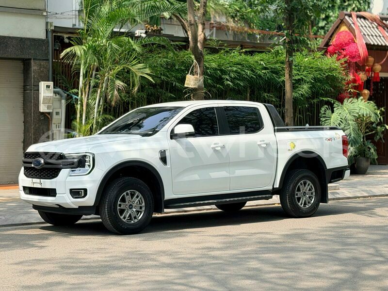 Big with watermark ford ranger tinh lam gjong gjam rong 37334