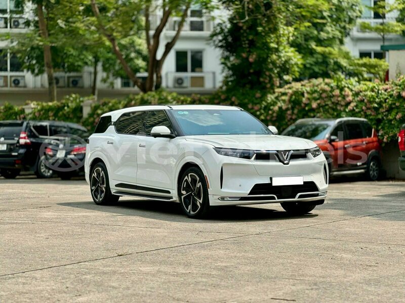 Big with watermark vinfast luxury a 2 0 tinh lam gjong gjam rong 37335