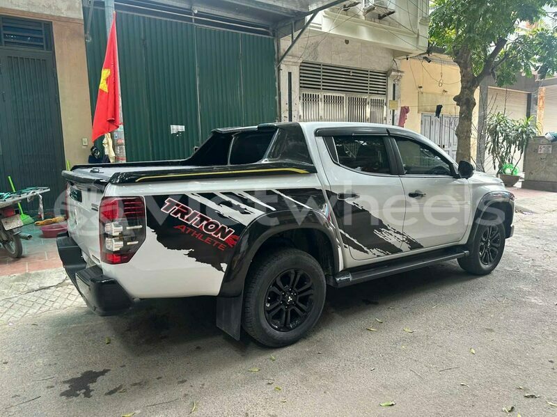 Big with watermark mitsubishi triton tinh lam gjong gjam rong 37336