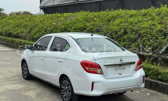 Mua Đã sử dụng Mitsubishi Attrage Xe ô tô Mua Đã sử dụng Mitsubishi Attrage Xe ô tô