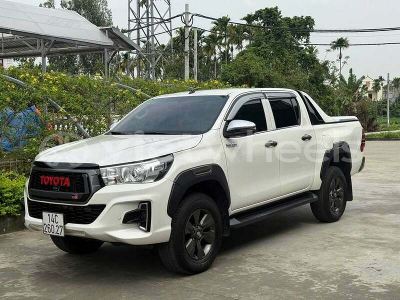 Big with watermark toyota hilux tinh lam gjong gjam rong 37378