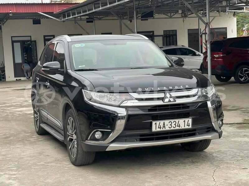 Big with watermark mitsubishi outlander tinh lam gjong gjam rong 37379