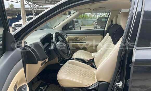 Mua Đã sử dụng Mitsubishi Outlander Xe ô tô Mua Đã sử dụng Mitsubishi Outlander Xe ô tô