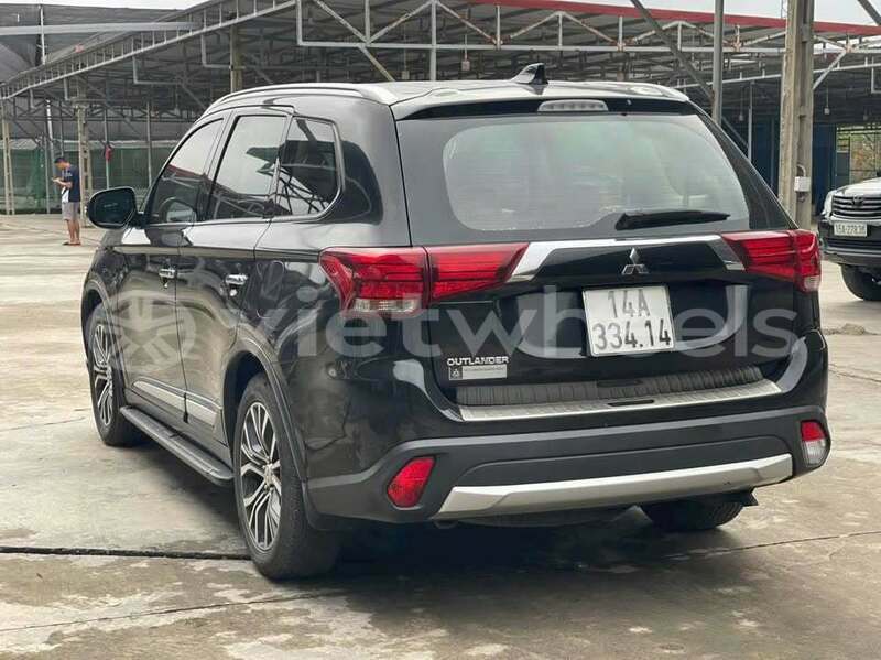 Big with watermark mitsubishi outlander tinh lam gjong gjam rong 37379