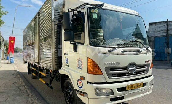 Buy Used ISUZU Hi Lander V-Spec 2.5 MT Car Buy Used ISUZU Hi Lander V-Spec 2.5 MT Car