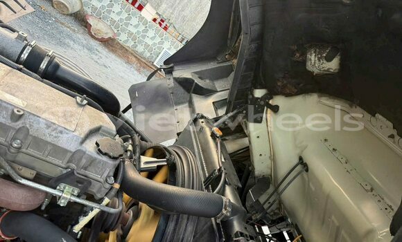 Buy Used ISUZU mu-X Car Buy Used ISUZU mu-X Car