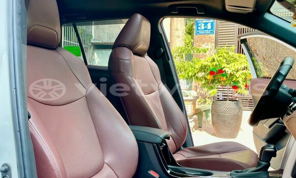 Mua Đã sử dụng Toyota CROSS Xe ô tô Mua Đã sử dụng Toyota CROSS Xe ô tô