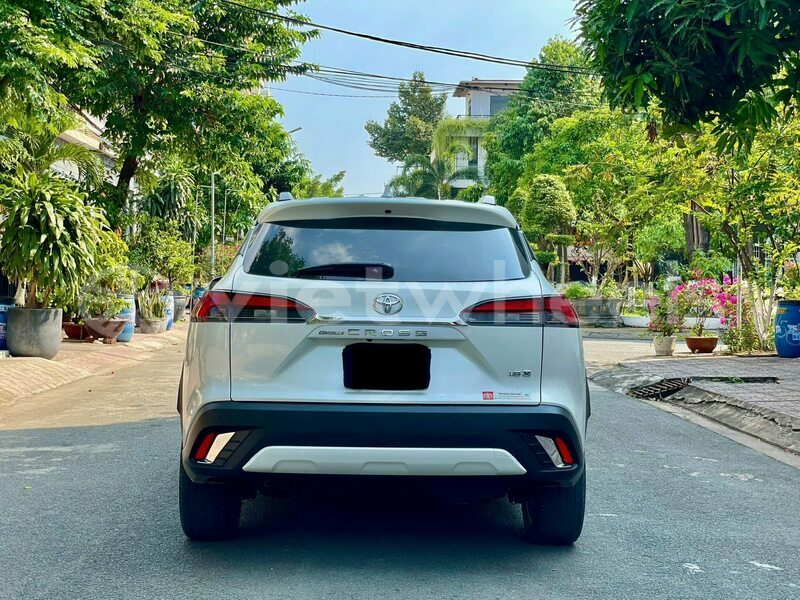 Big with watermark toyota cross hanoi saigon 37394