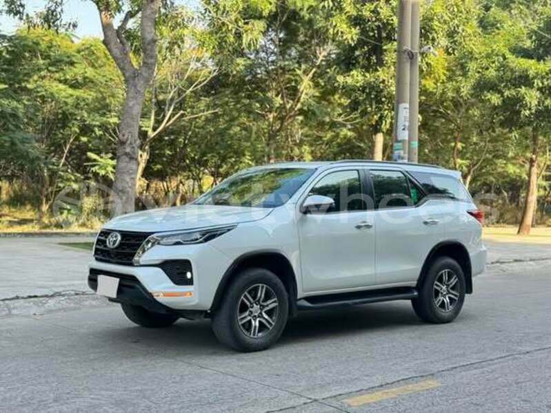 Big with watermark toyota fortuner tinh lam gjong gjam rong 37401
