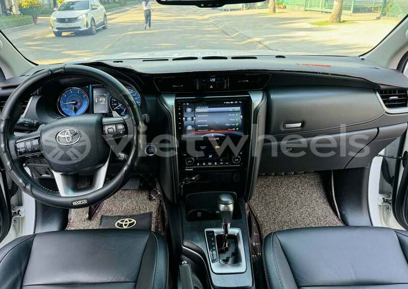 Big with watermark toyota fortuner tinh lam gjong gjam rong 37401