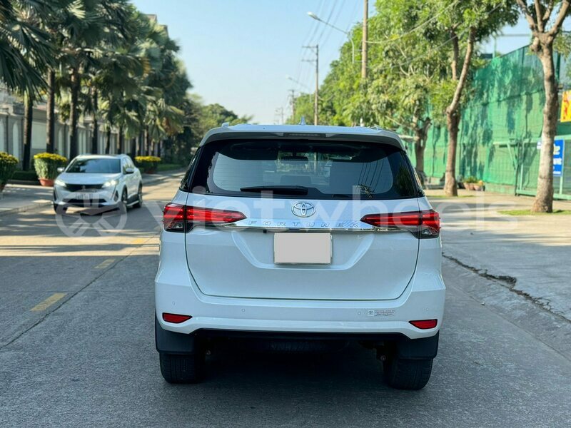 Big with watermark toyota fortuner tinh lam gjong gjam rong 37401