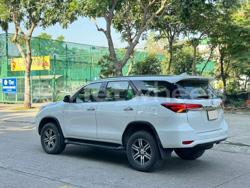 Big with watermark toyota fortuner tinh lam gjong gjam rong 37401