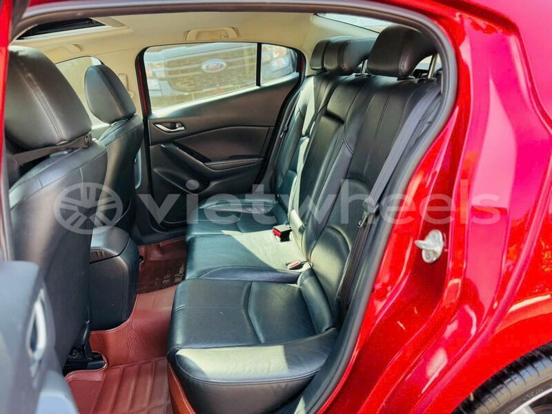 Big with watermark mazda 3 hanoi saigon 37404