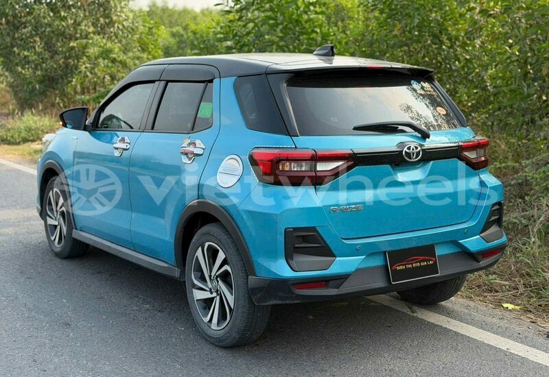 Big with watermark toyota raize hanoi saigon 37406