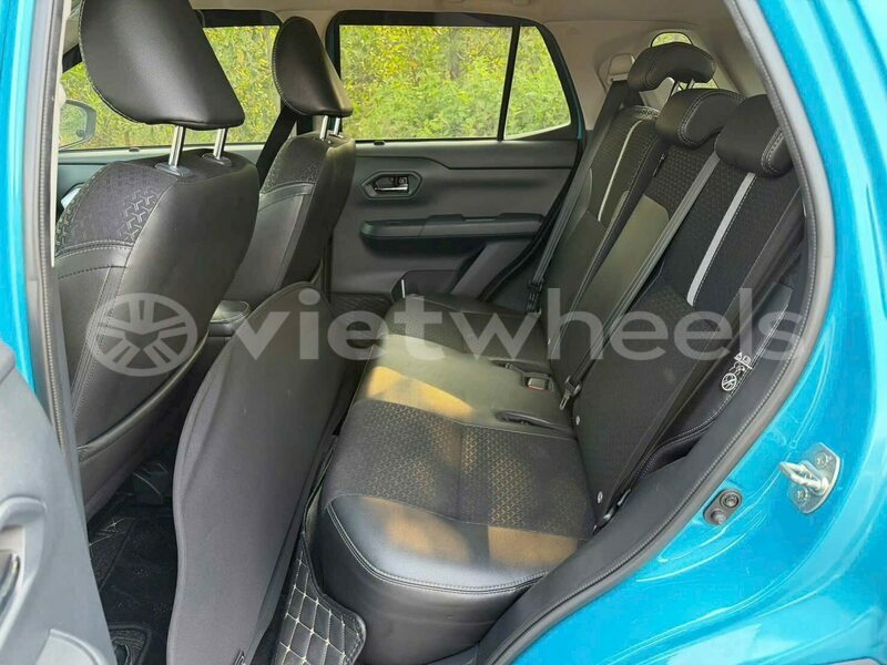 Big with watermark toyota raize hanoi saigon 37406