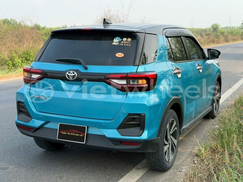 Big with watermark toyota raize hanoi saigon 37406