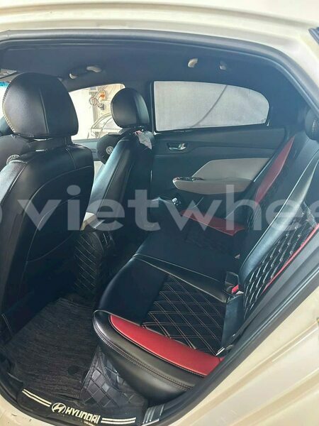 Big with watermark hyundai accent tinh lam gjong gjam rong 37409