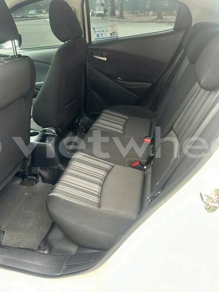 Big with watermark mazda 2 tinh lam gjong gjam rong 37426