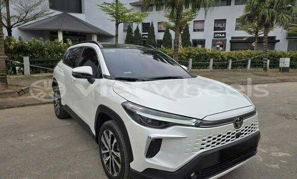 Buy Used Toyota CROSS Car Buy Used Toyota CROSS Car