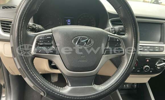 Mua Đã sử dụng Hyundai Accent Xe ô tô Mua Đã sử dụng Hyundai Accent Xe ô tô