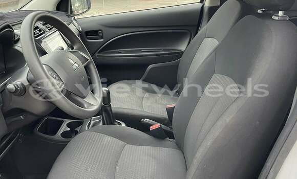 Mua Đã sử dụng Mitsubishi Attrage Xe ô tô Mua Đã sử dụng Mitsubishi Attrage Xe ô tô