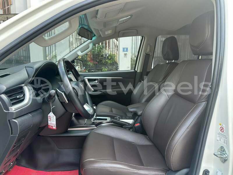 Big with watermark toyota fortuner hanoi saigon 37460