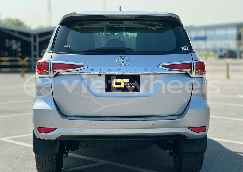 Big with watermark toyota fortuner tinh lam gjong gjam rong 37464