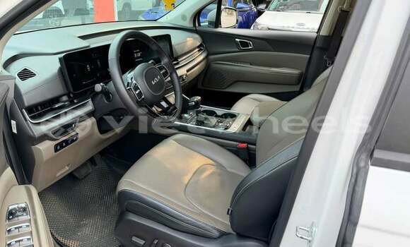 Buy Used KIA Carnival Car Buy Used KIA Carnival Car