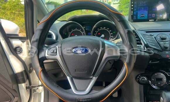 Mua Đã sử dụng Ford Fiesta Xe ô tô Mua Đã sử dụng Ford Fiesta Xe ô tô