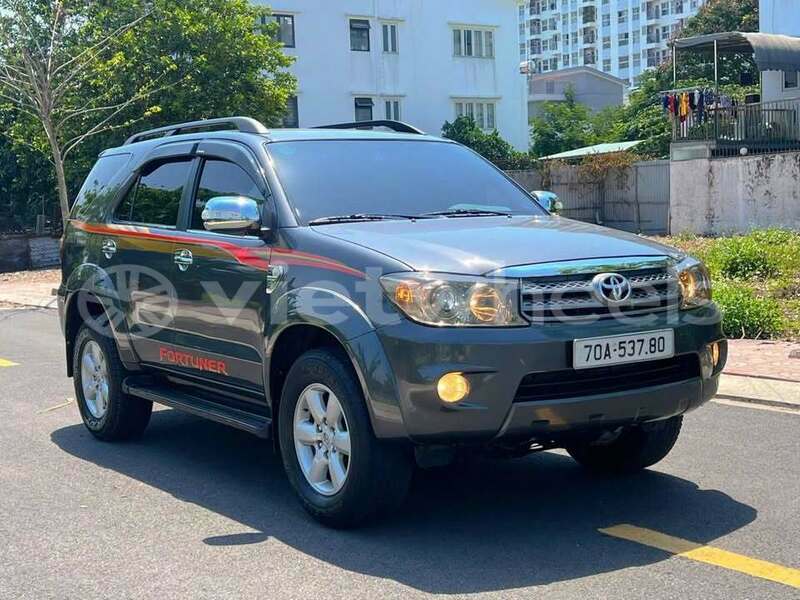 Big with watermark toyota fortuner tinh lam gjong gjam rong 37488