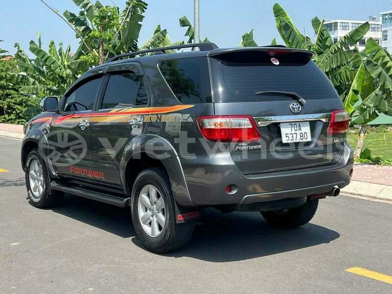 Big with watermark toyota fortuner tinh lam gjong gjam rong 37488