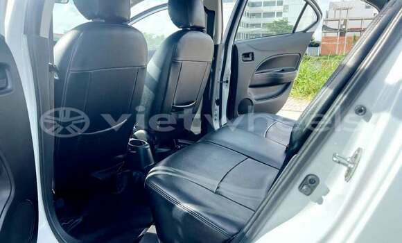 Mua Đã sử dụng Mitsubishi Attrage Xe ô tô Mua Đã sử dụng Mitsubishi Attrage Xe ô tô