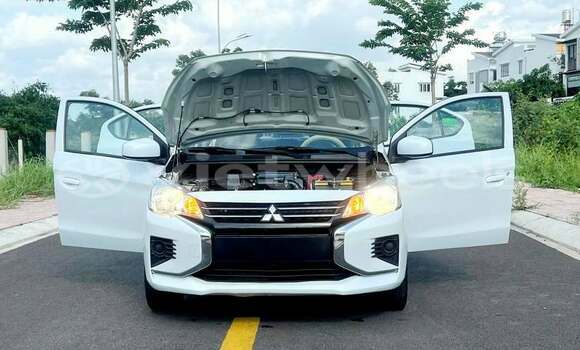Mua Đã sử dụng Mitsubishi Attrage Xe ô tô Mua Đã sử dụng Mitsubishi Attrage Xe ô tô